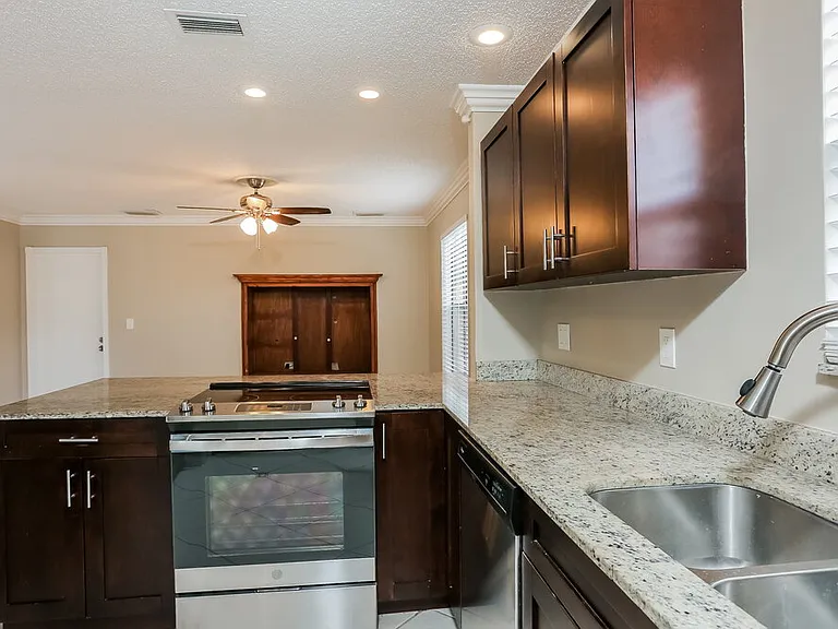 11235 NW 43rd Pl — Photo 9