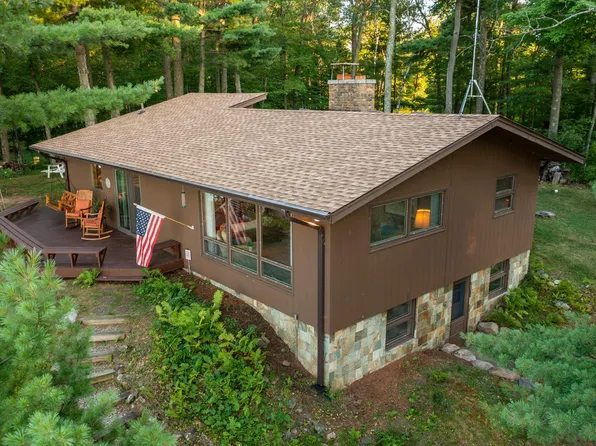 1934A Breezy Bay Rd, Balsam Lake, WI 54810