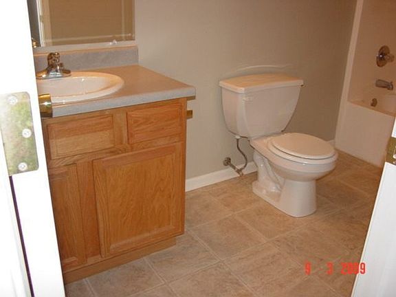 5th image of 2000 Canyon Creek Dr