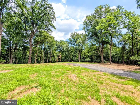 3964 Hidden Valley Ln, Marshall, VA 20115