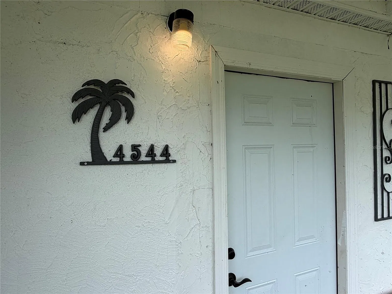 2 bed, 536 sqft, $1,350 — Photo 2