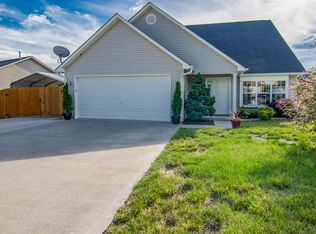 1233 Quiet Brook Ln, Knoxville, TN 37914