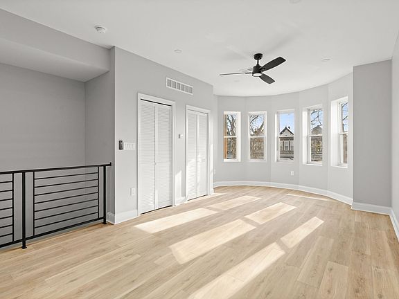 5th image of 5853 Cedar Ave #2