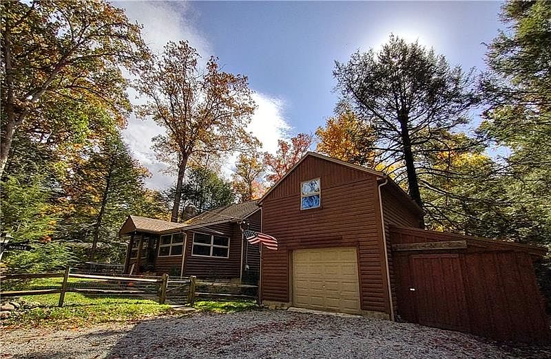 9 Hemlock Rd, Laughlintown, PA 15655 Zillow