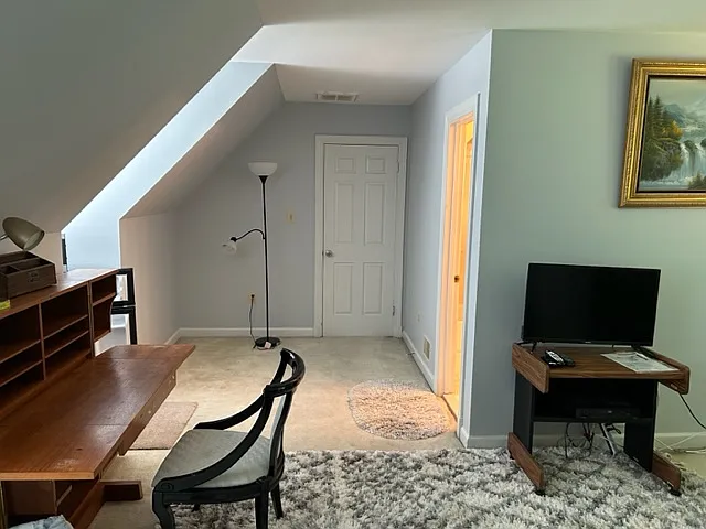 1 bed, 3700 sqft, $980 — Photo 4
