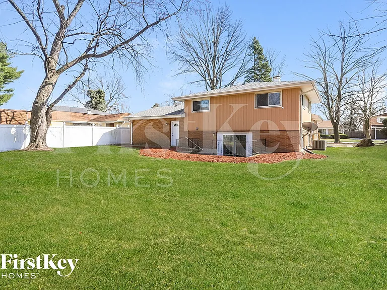 4302 Applewood Ln — Photo 15