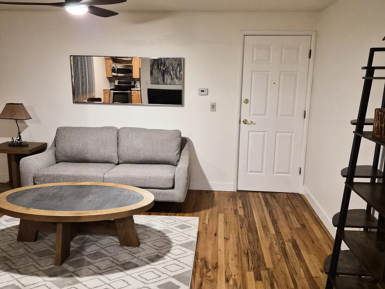 1 bed, 567 sqft, $1,700 — Photo 4