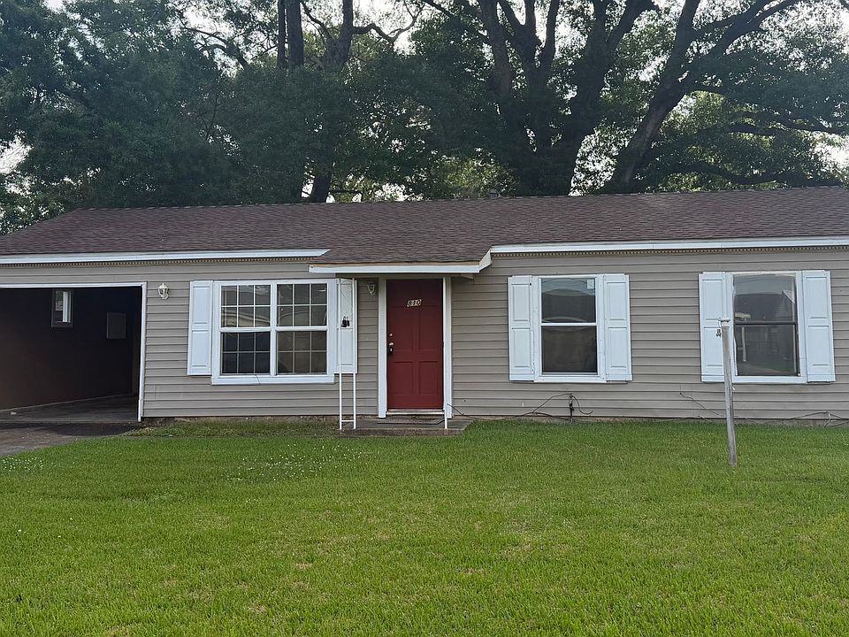 1st image of 810 Fairmont Ln