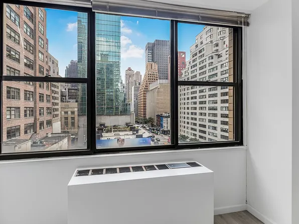301 E 45th St APT 8D, New York, NY 10017