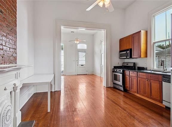 5th image of 3516 Laurel St #A