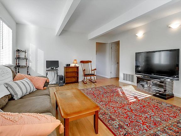 4th image of 506 Gertrude Ave
