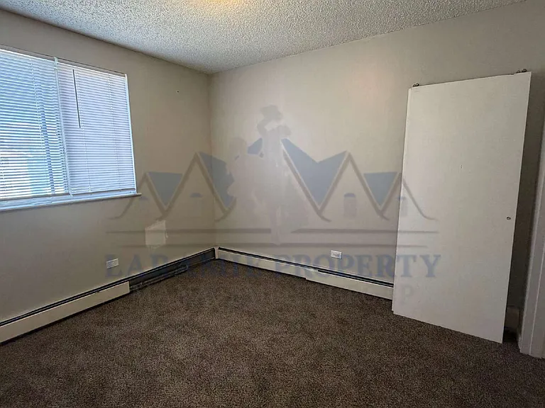411 S 26th St #8 — Photo 15