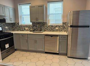 3179 34th St #1, Astoria, NY 11106