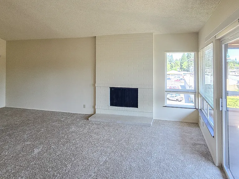Highlands Apartments — Photo 3