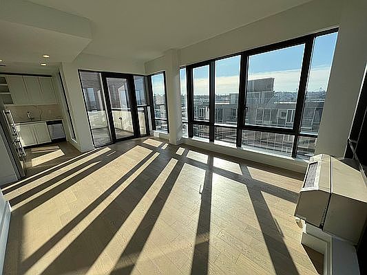 1st image of 635 4th Ave #1212