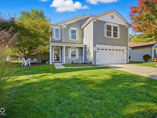 853 Westpointe Dr, Shelbyville, IN 46176