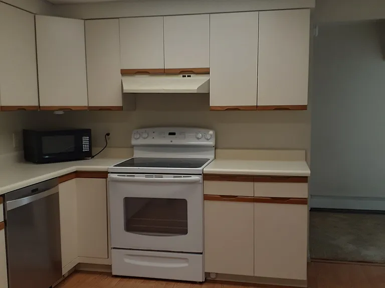 5780 Eastwood Ln — Photo 7