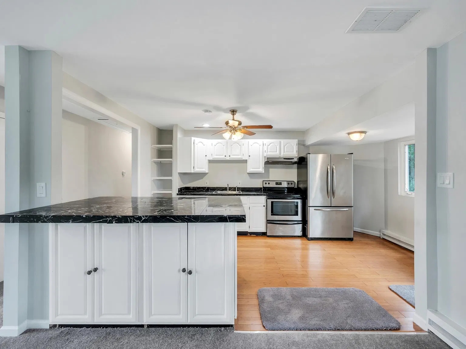 Holbrook Rd, Ronkonkoma — Photo 4