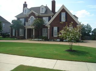 1271 Bridgepointe Dr, Collierville, TN 38017