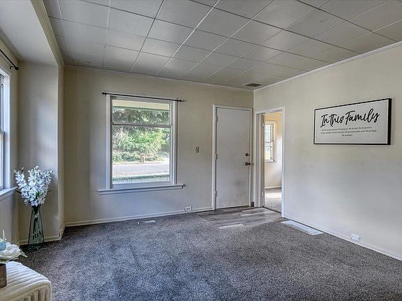 5th image of 2809 E 18th Ave