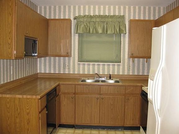 4th image of 8413 Trowbridge Way