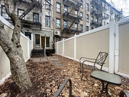 Rented by REAL New York | media 14