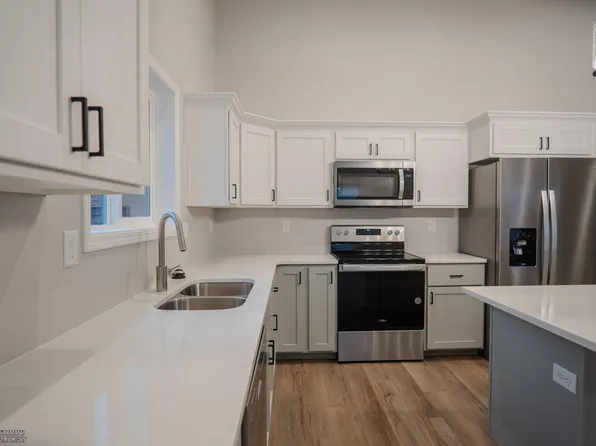 6426 83rd Ave S, Horace, ND 58047