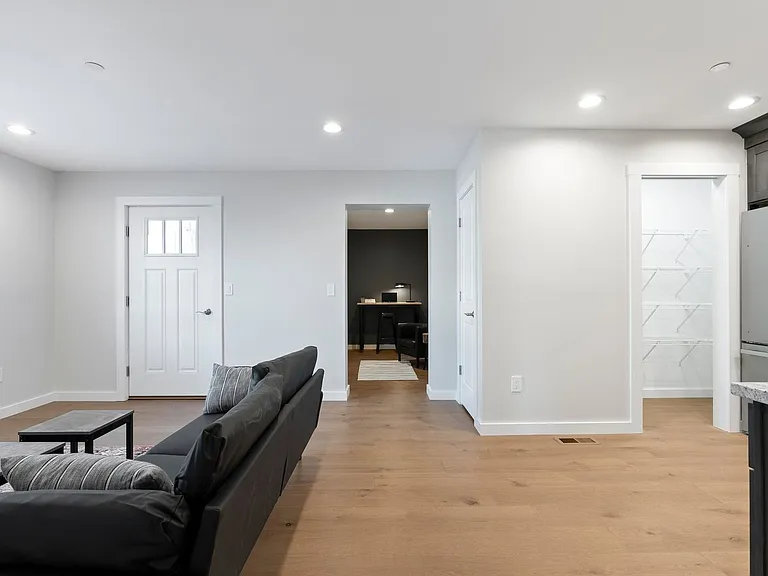 179 Butternut St — Photo 12