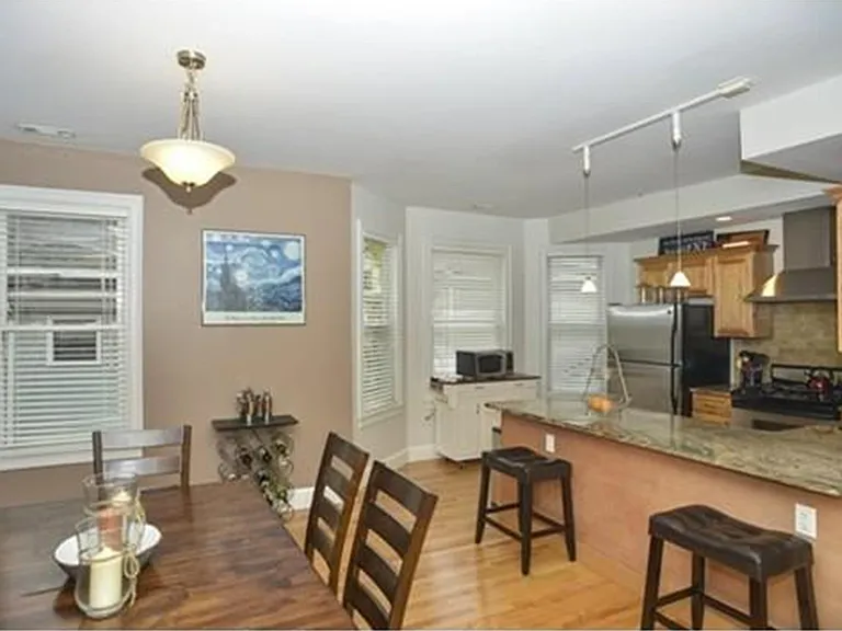 21 Aldrich St — Photo 2
