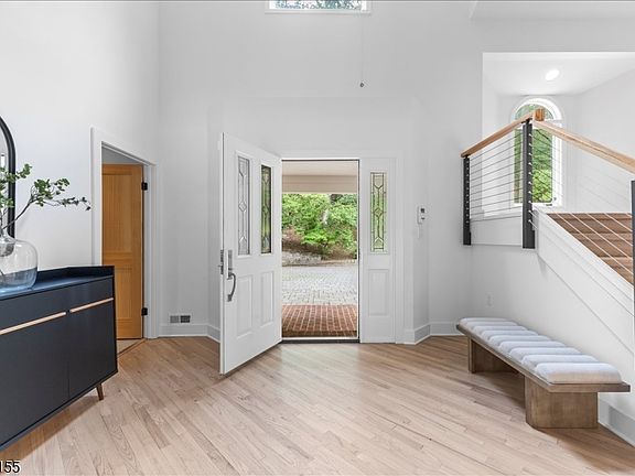 4th image of 101 Rippling Brook Way