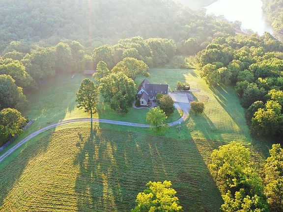 5th image of 1046 Slick Rock Rd