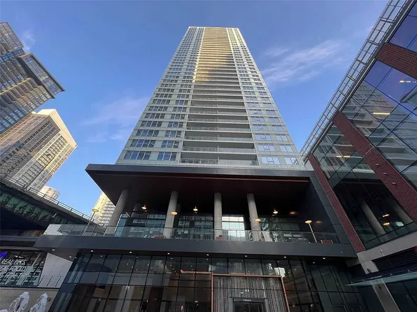 17 Bathurst St, Toronto, ON