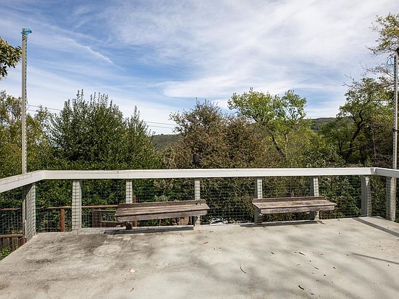 5th image of 244 Bonita Rd