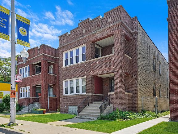 3rd image of 3809 W Diversey Ave