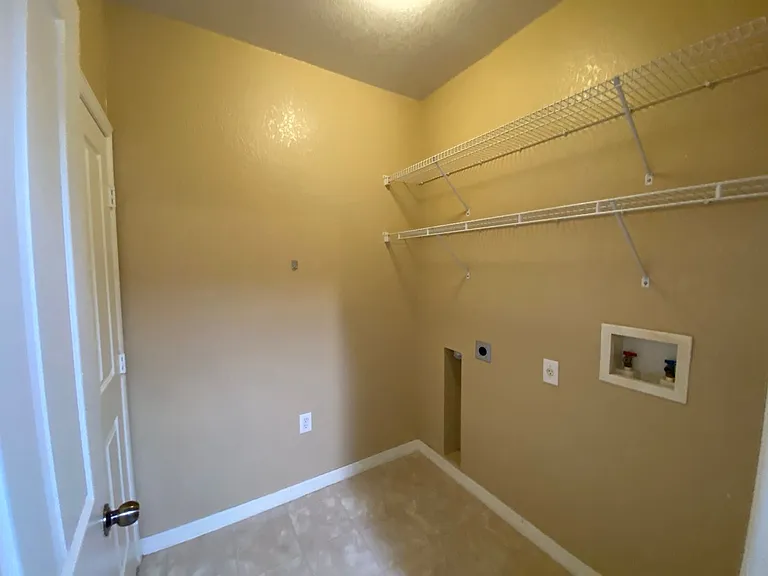 1014 Hemingway Cir — Photo 10
