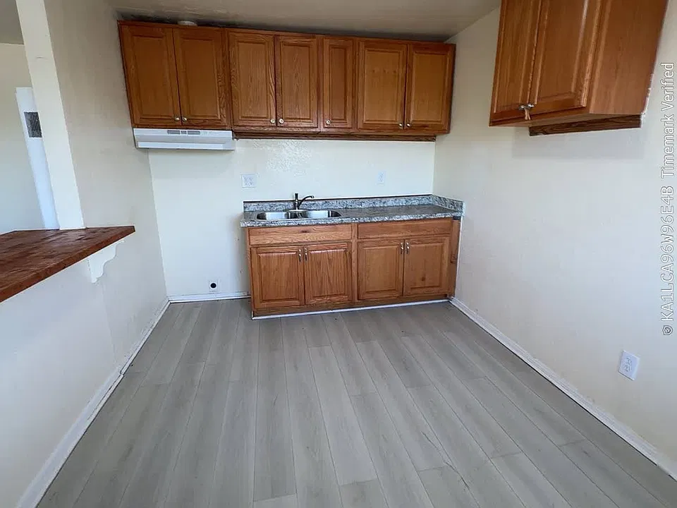 1901 Beale Ave #4