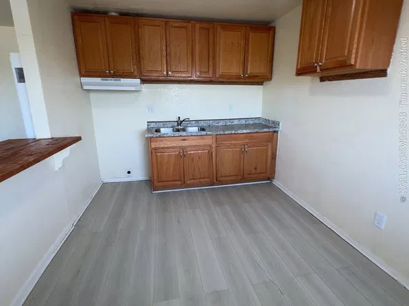 1901 Beale Ave #4, Bakersfield, CA 93305