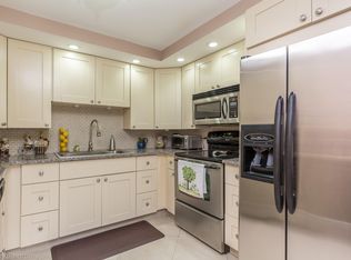 2031 Newcastle #B, Boca Raton, FL 33434