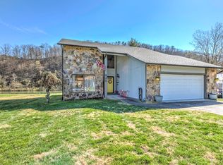 620 Riverbend Rd, Clinton, TN 37716