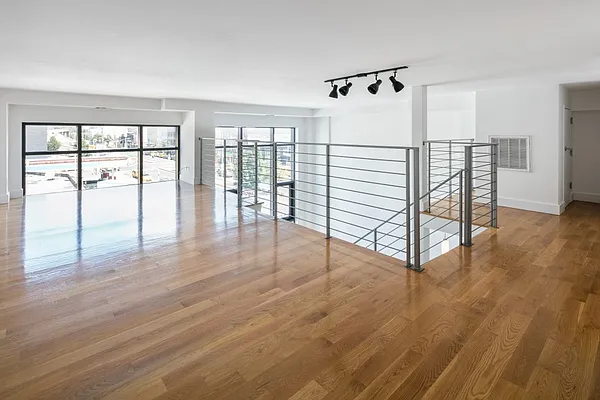 Rented by MNS | media 26