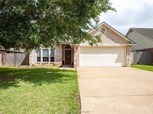 206 Bernburg Ct, College Station, TX 77845