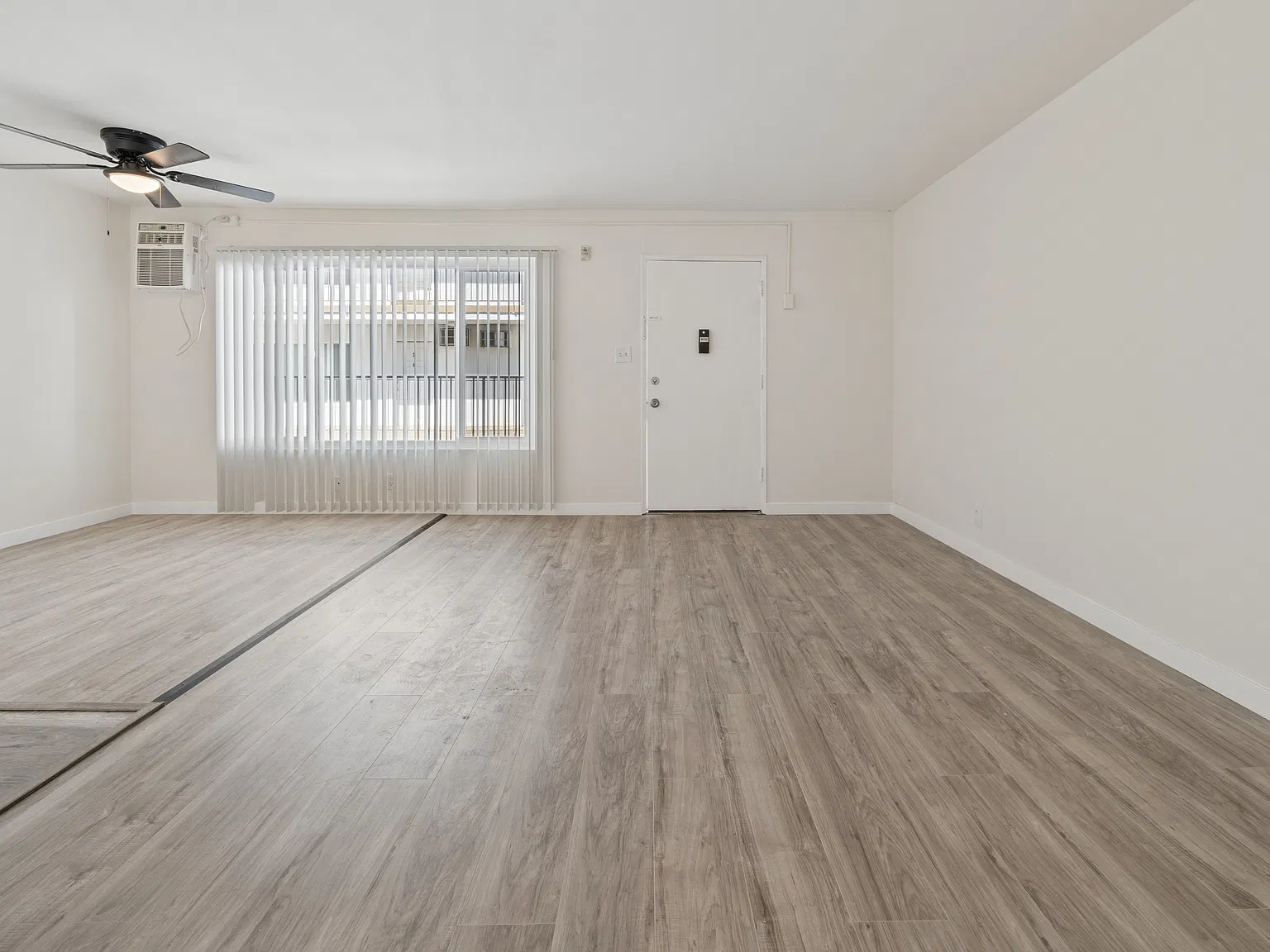 1 bed, 575 sqft, $1,700 — Photo 2