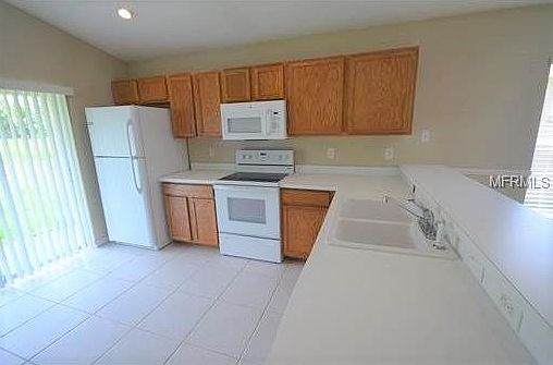 4th image of 7824 Carriage Pointe Dr