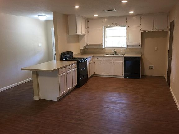 4th image of 2624 Mimosa Park Dr