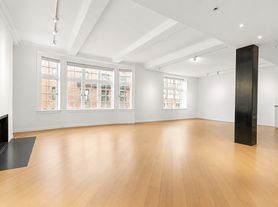 40 E 62nd St, New York, NY