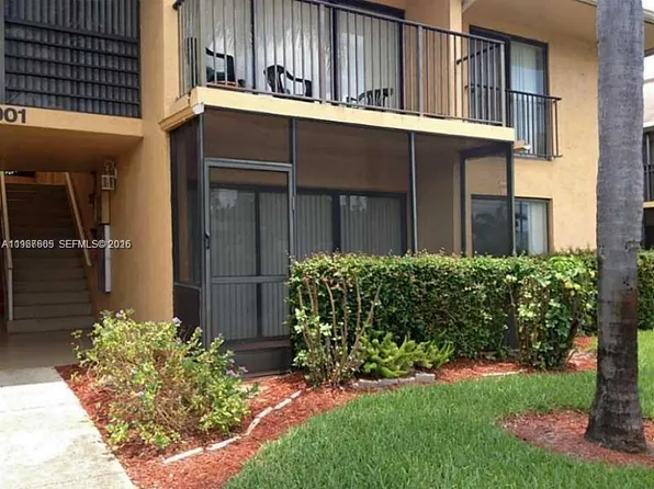 5901 Washington St APT 247, Hollywood, FL 33023
