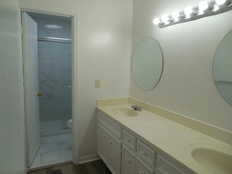 107 Springlakes Cir — Photo 12