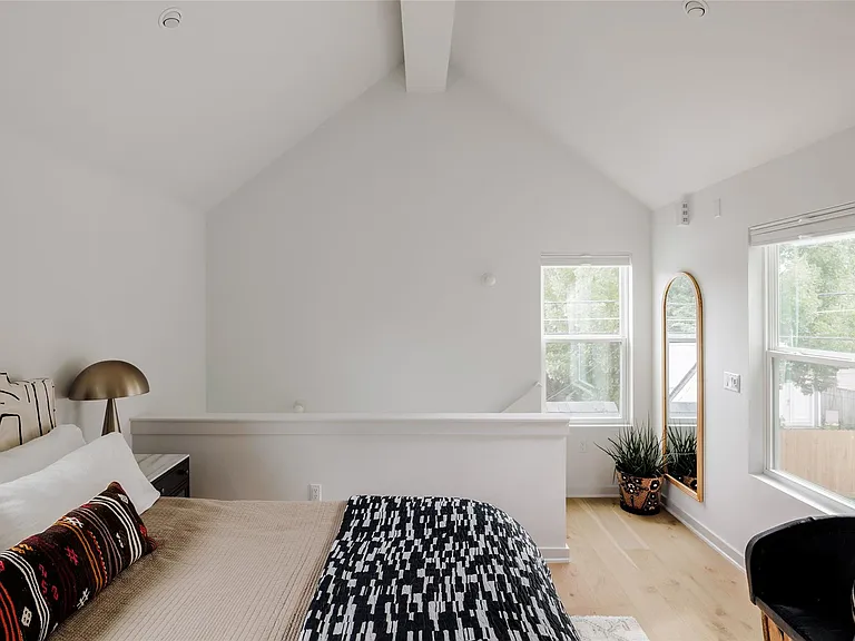 43 Lynn St — Photo 19