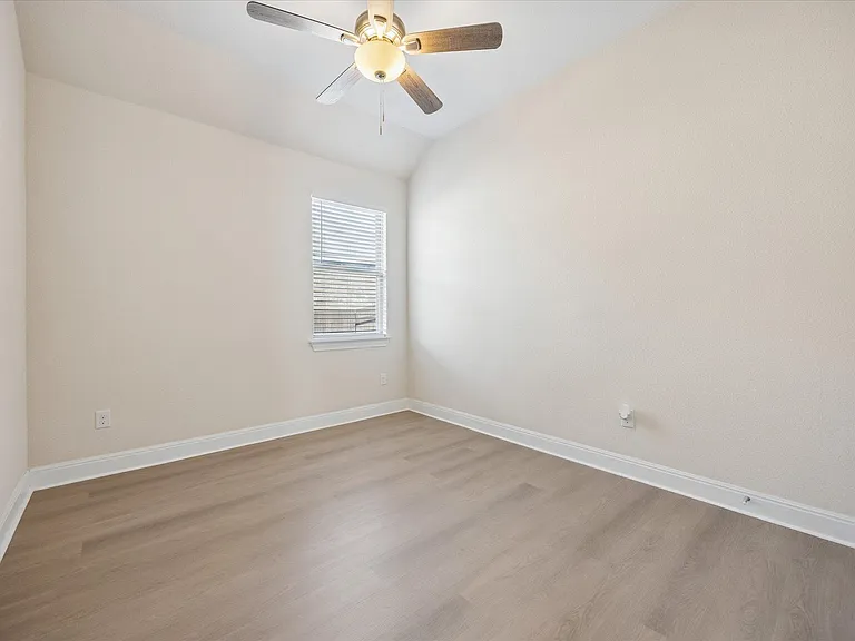 232 Natchez Dr — Photo 24