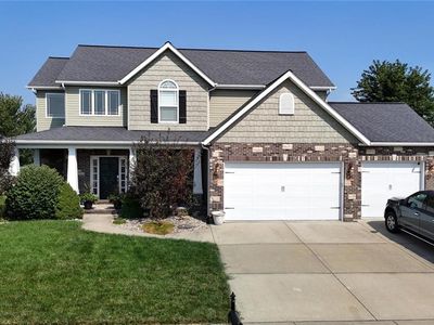 208 Oakshire Dr E, Glen Carbon, IL, 62034